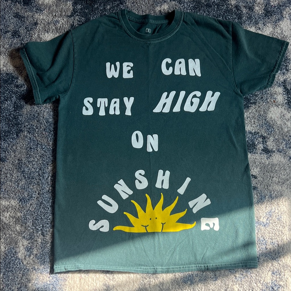 PacSun Dark Green Tee with Sunshine Graphic